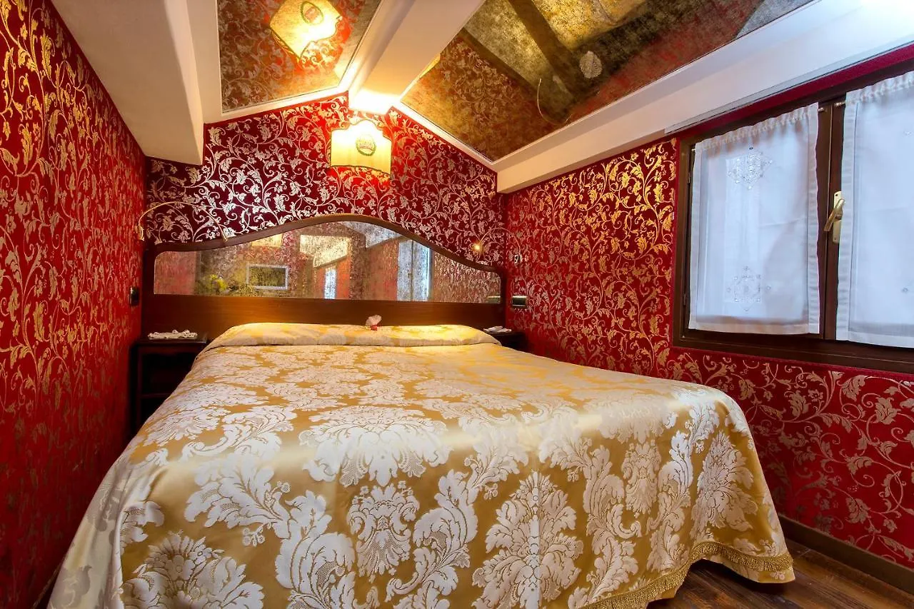 Antica Locanda Sturion Residenza D'Epoca Venice 3*,