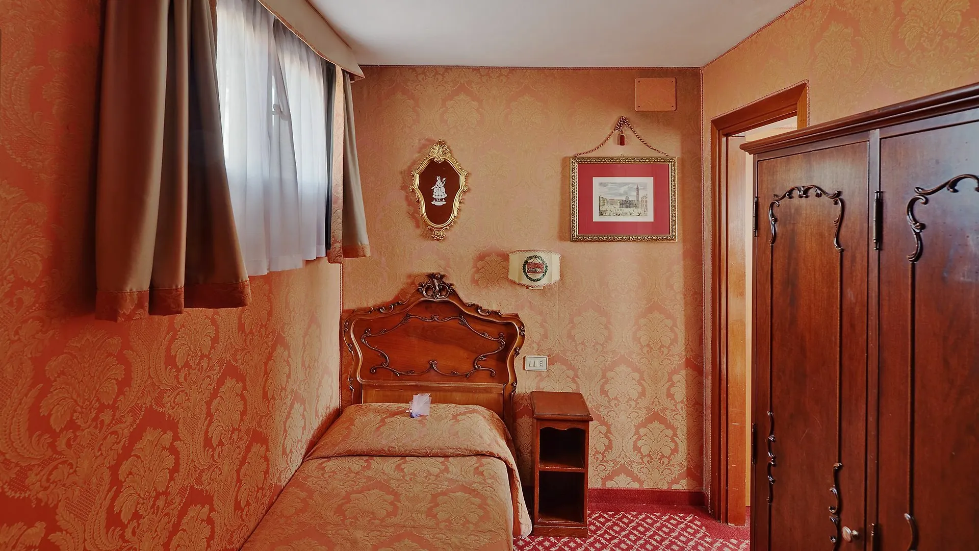 Antica Locanda Sturion Residenza D'Epoca Venice 3*,
